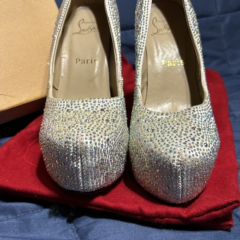 Christian Louboutin Crystal Embellished Platform Pumps - Silver
